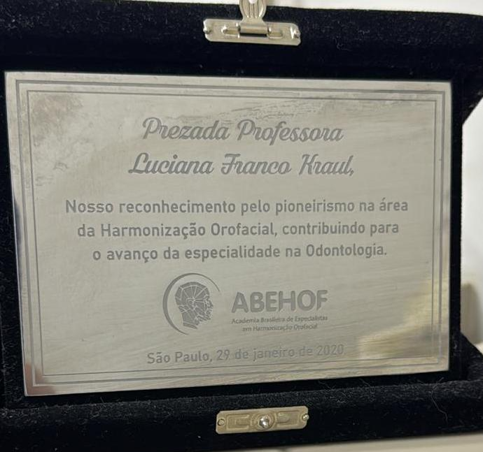 Placa de reconhecimento ABEHOF — Pioneirismo na Harmonização Orofacial